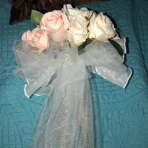 NWT Beautiful handcrafted bridal bouquet 💐